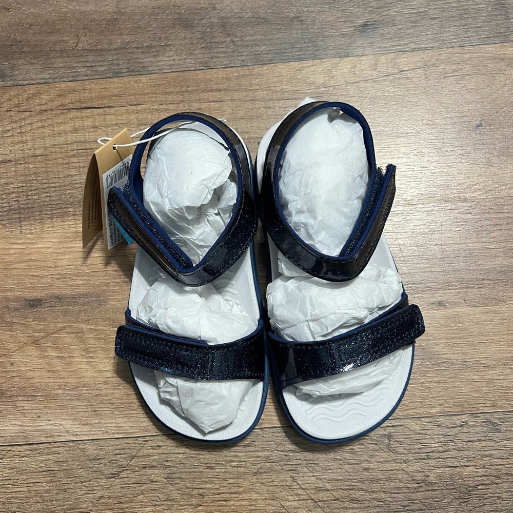 Native Hook and Loop Sandals new in box Size c10 toddlers
